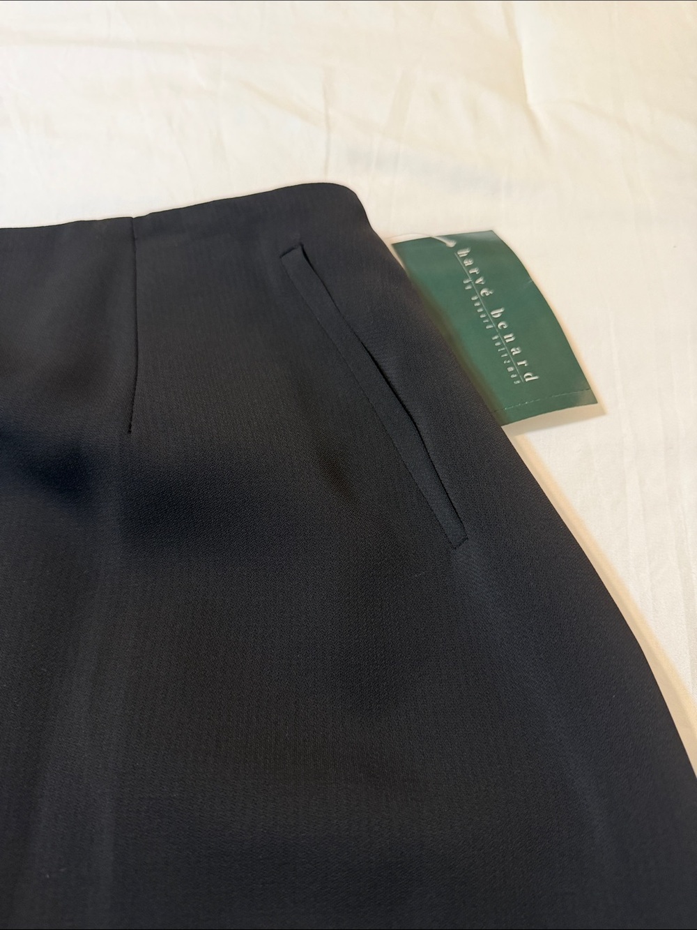 NWT Harve Bernard  Lined Skirt Black Size 14